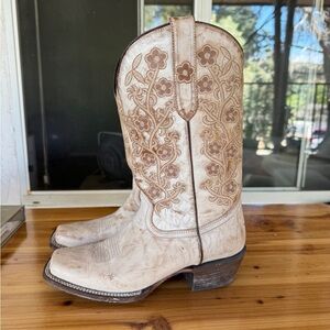 JB Dillion Reserve Women’s Cowboy Boots in size 9B